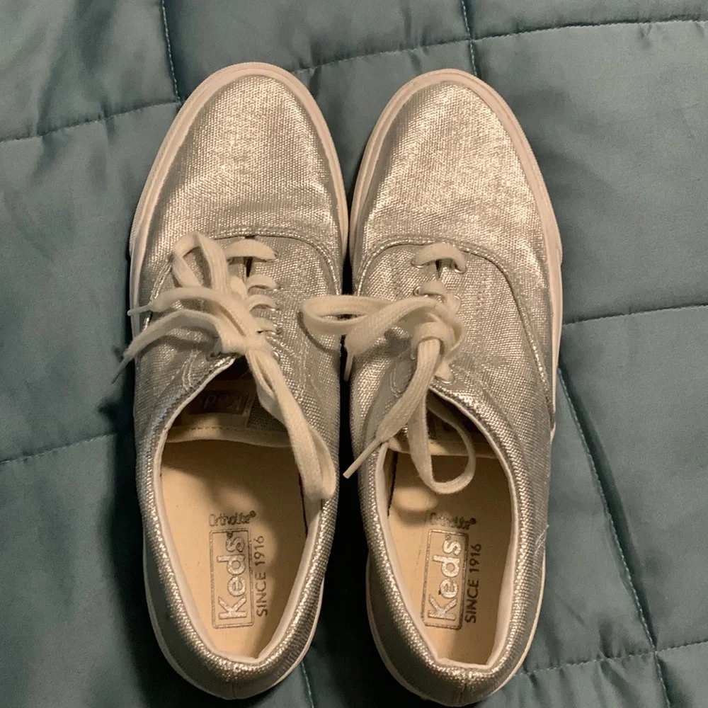 Fun Silver Keds - Picture 3 of 5